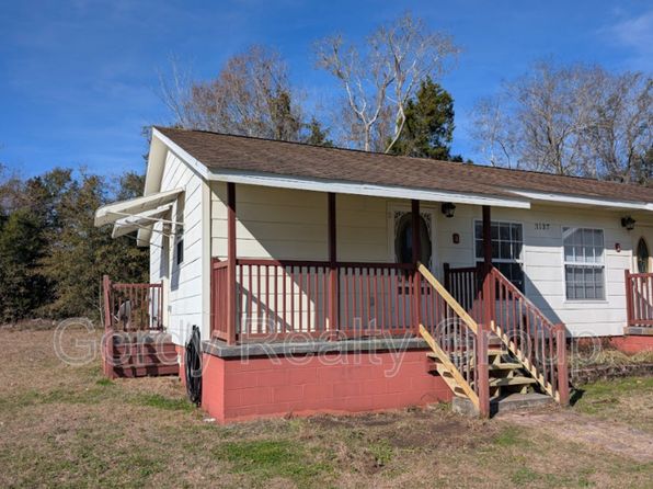 3137A Redbud Ln
