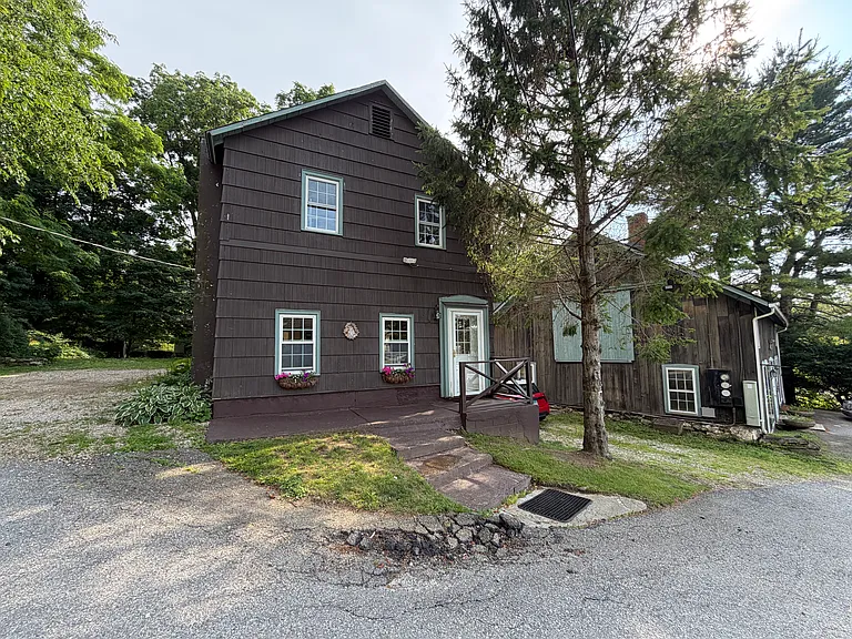 Exterior of unit (bottom floor)