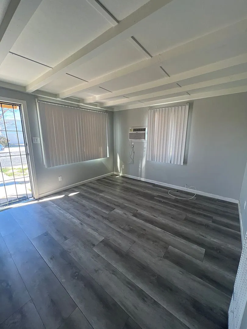 Building Photo - Moval Terrace Apartments