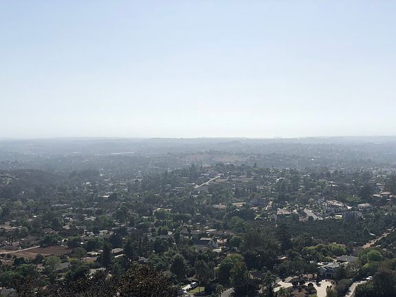5th image of 3637 Camino De Las Lomas
