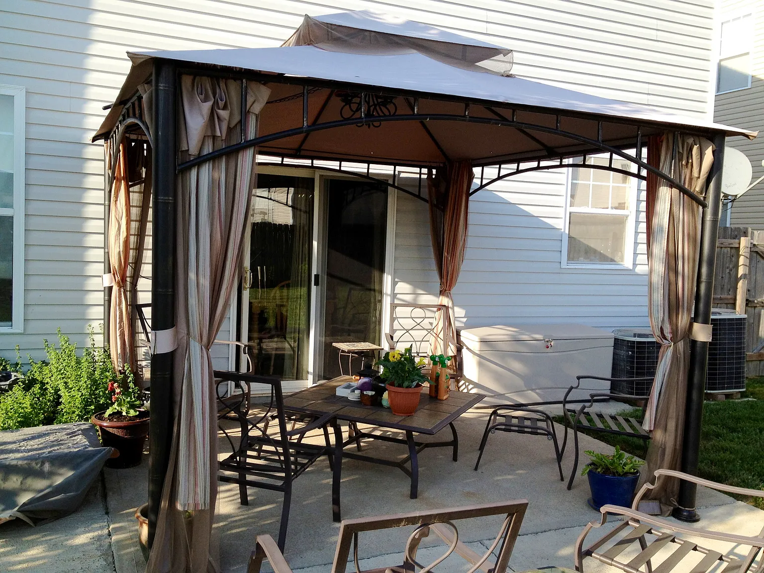 130 Whitman Way photo 1