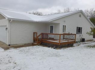 W900 Cardinal Dr, Spring Valley, WI 54767