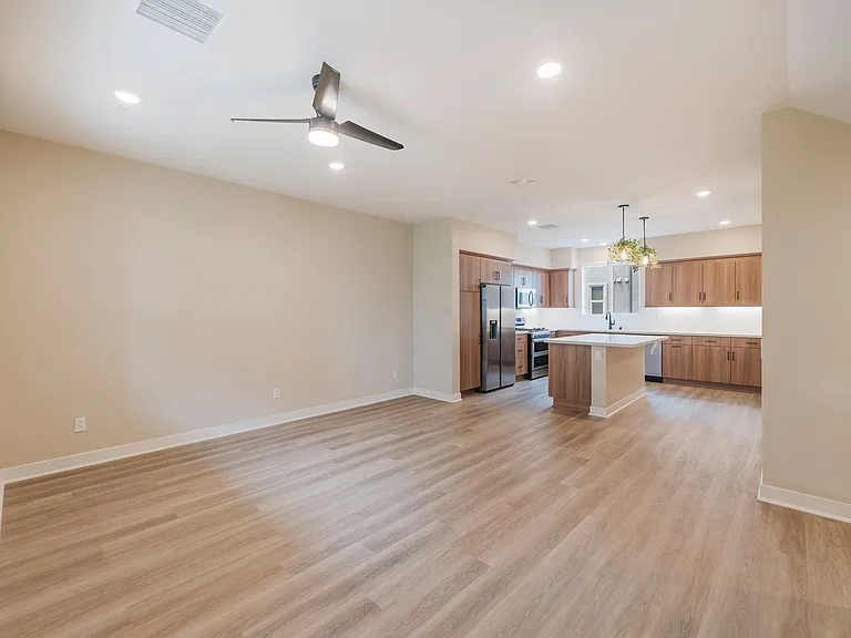 7756 Taylor Ln — Photo 5