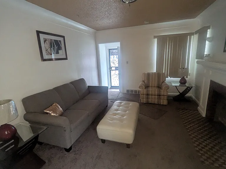 Tracey St — Photo 4