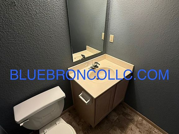 4th image of 220 SE Florence Ave