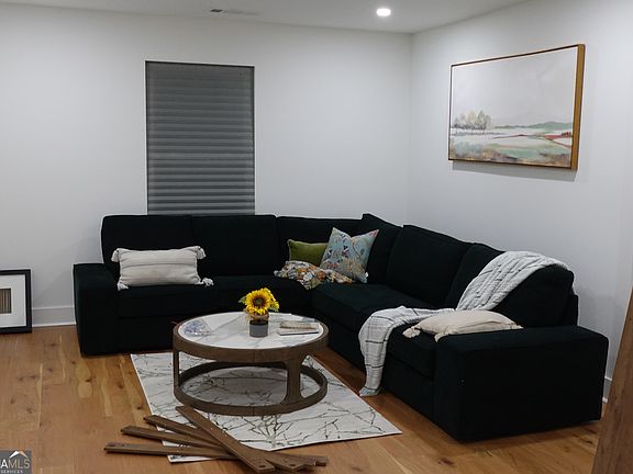 5th image of 3473 Harding Ave