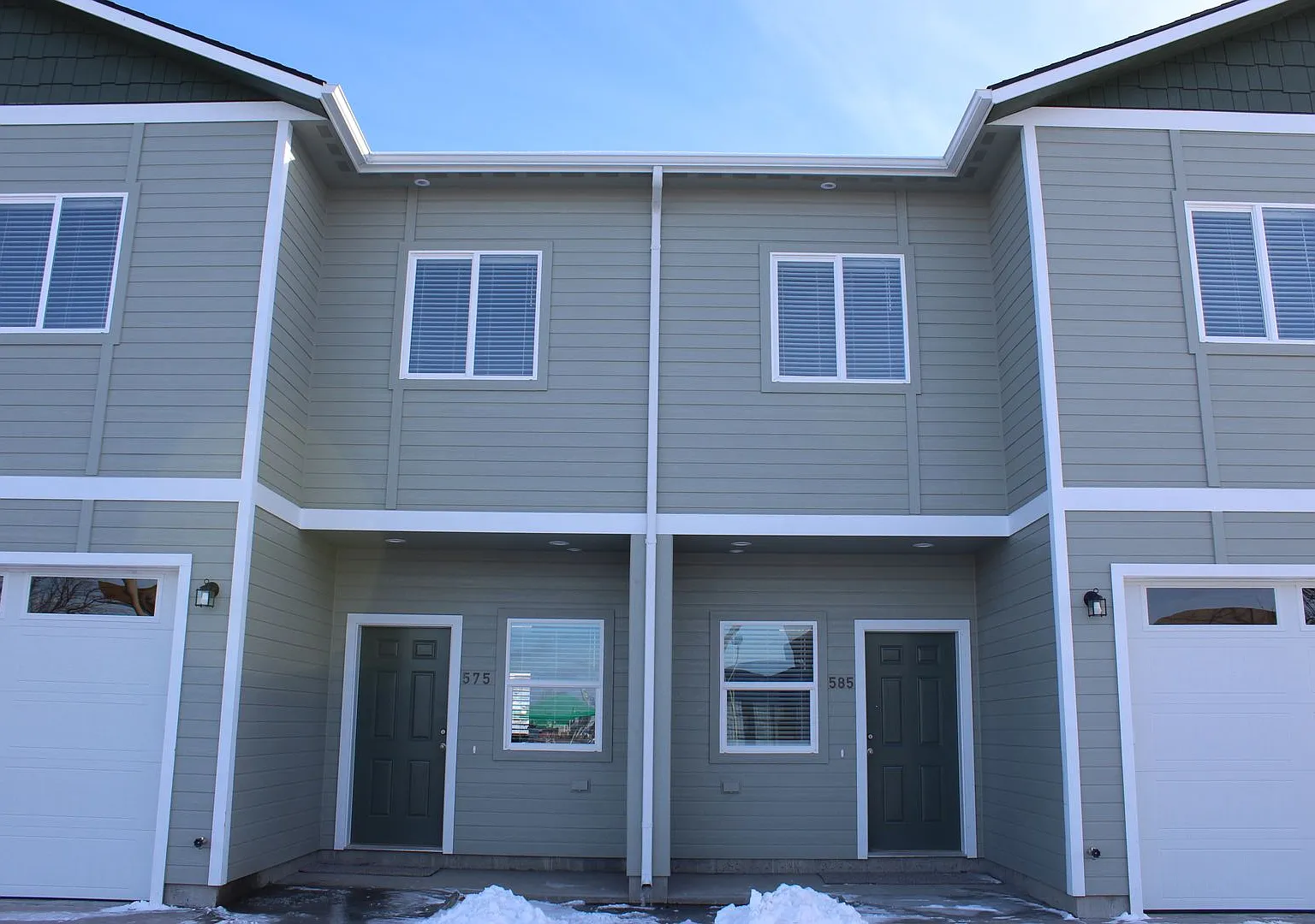 3 Bedroom Duplex — Photo 1