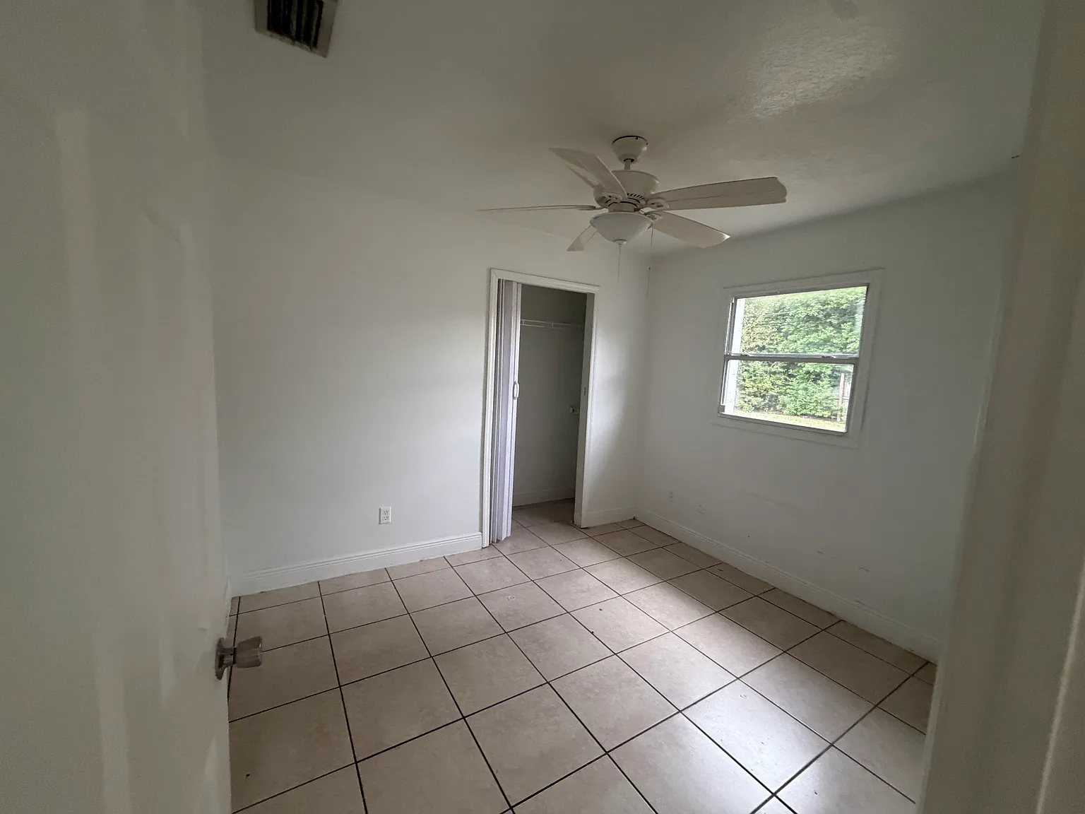 3 bed, 822 sqft, $1,800 — Photo 3