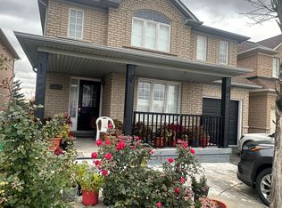 4 Fandor Way, Brampton, ON L7A 2G6