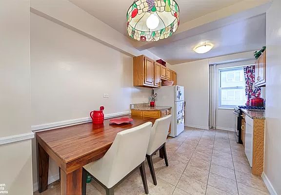 2nd image of 550 Grand St APT H2e