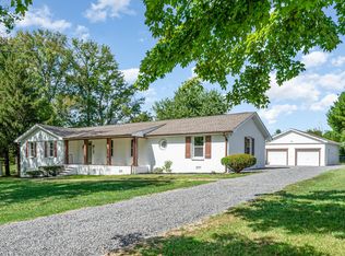 231 S Palmers Chapel Rd, Cottontown, TN 37048