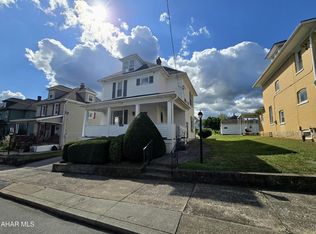 704 New St, Roaring Spring, PA 16673