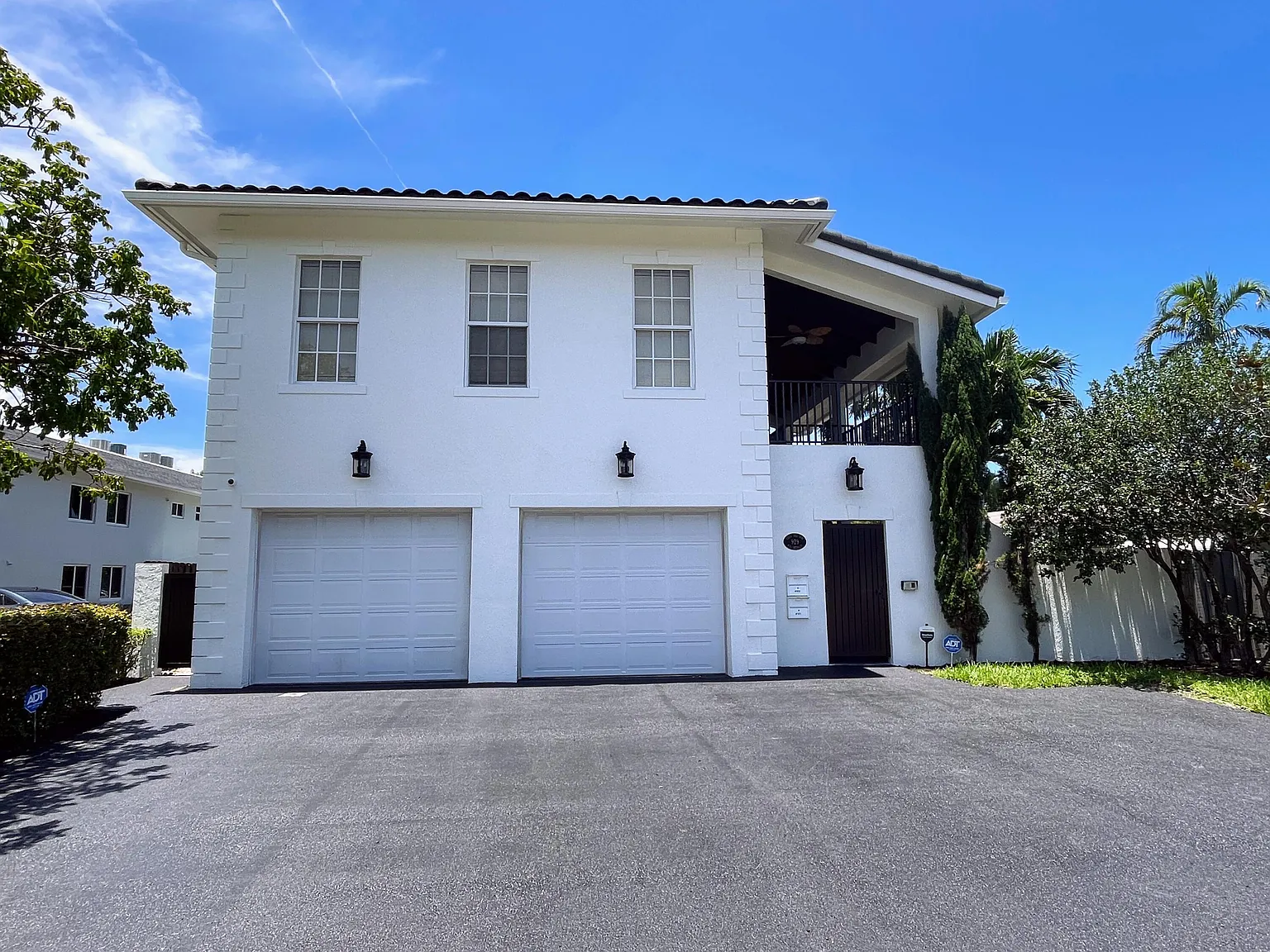 2 bed, 2.0 bath, 2106 sqft, $3,495 — Photo 1