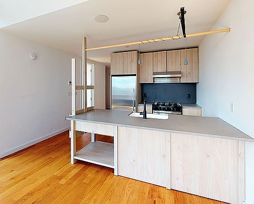 3rd image of 54 Noll St APT 216