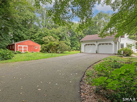 4th image of 417 Chestnut Tree Hill Road