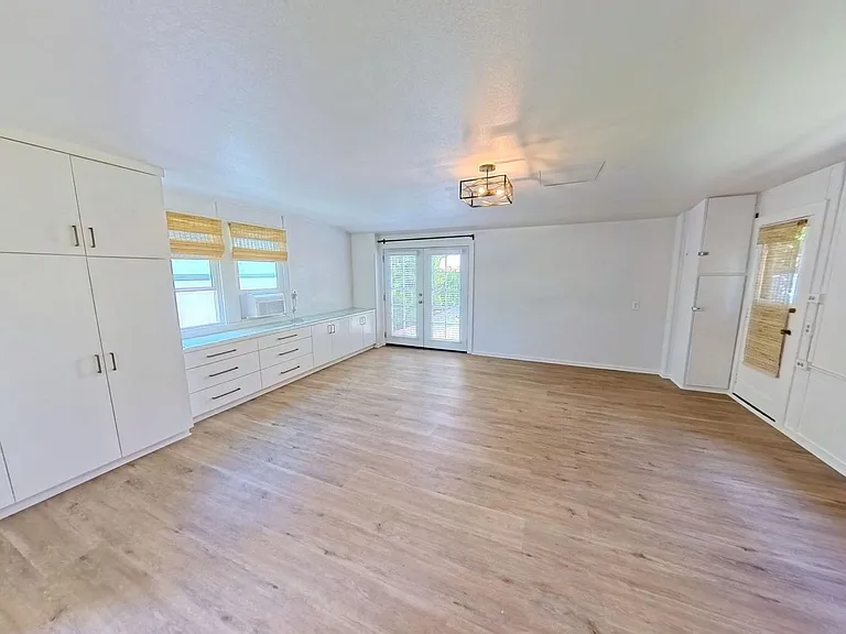 630 Beverly Dr — Photo 8