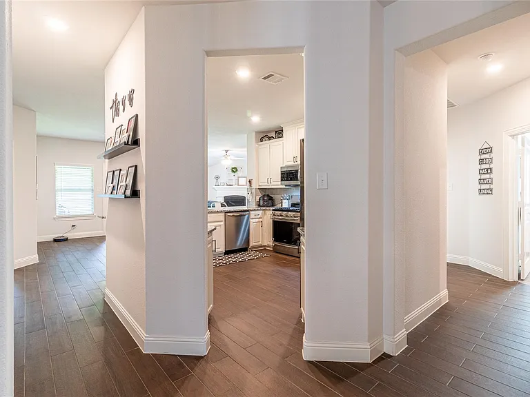 1533 Summit View Ln — Photo 4