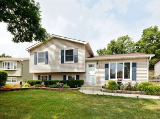 30 Sheehan Dr, Lake Villa, IL