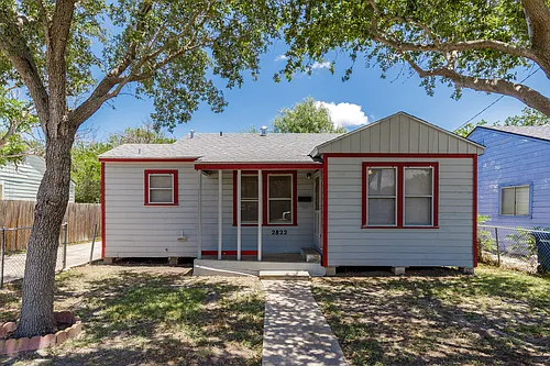 2822 Sarita St Photo 1