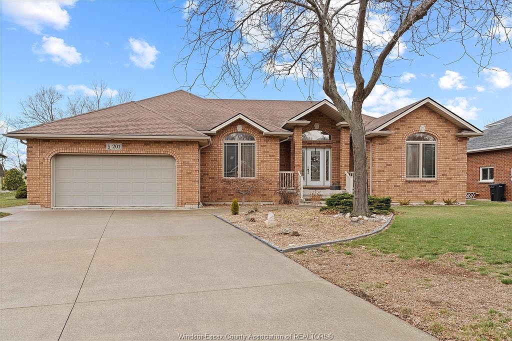 201 Ironwood Dr