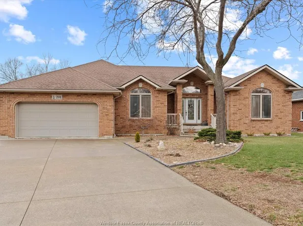 201 Ironwood Dr, Amherstburg, ON N9V 3V3