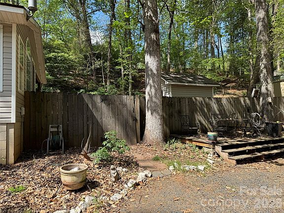 5th image of 113/115 Indian Harbor Cir