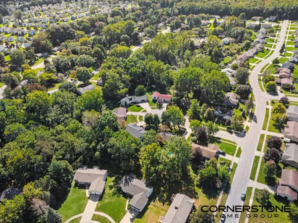 4561 Terry Dr SE, Kentwood, MI 49512