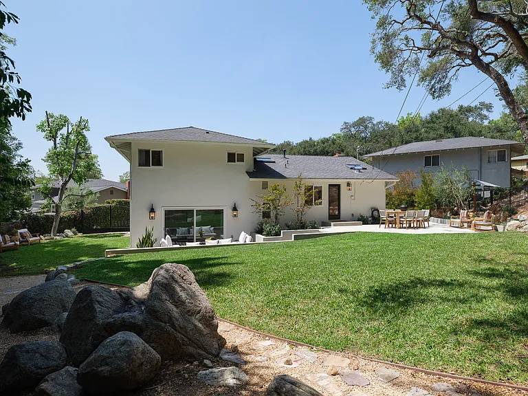 510 Foothill Ave — Photo 47