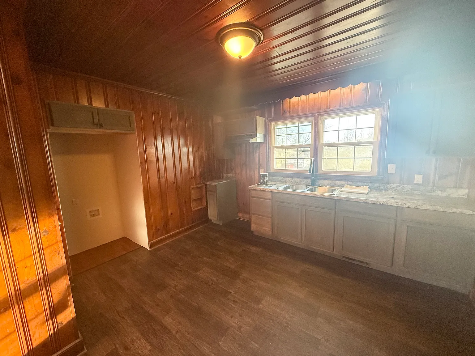 Blakedale Cir, Greenwood — Photo 2