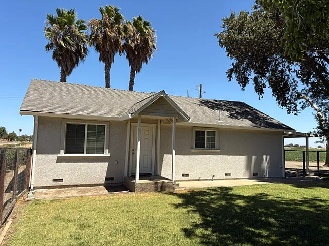 3 bed, 960 sqft, $2,900 — Photo 2