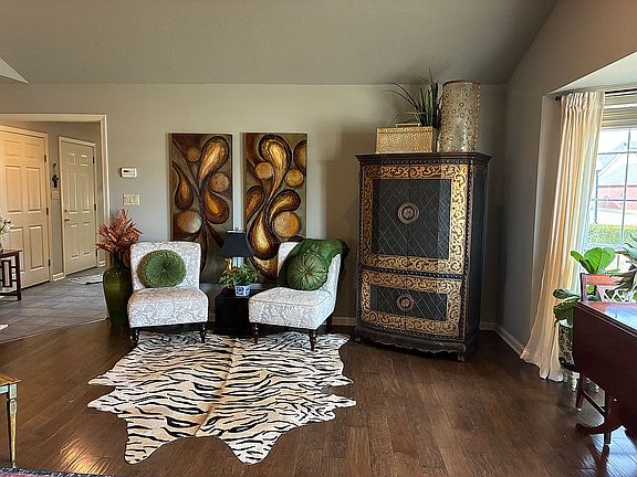 3rd image of 43 Enclave