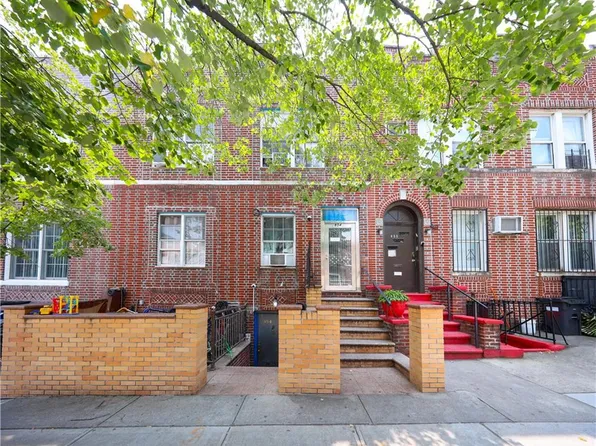 854 44th Street image 2 of 13