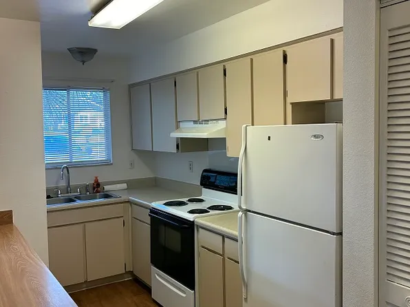 1113 Ohio Ave APT 104, Dunedin, FL 34698