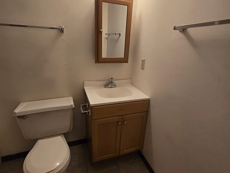 125 Albany Dr #B — Photo 7