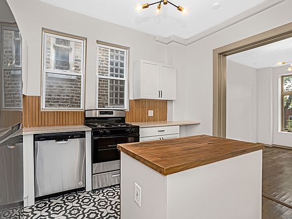 5th image of 2634 W Cortez St #1F