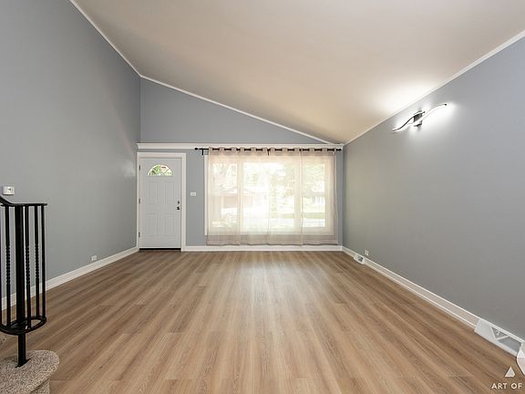5th image of 9023 Tulley Ave