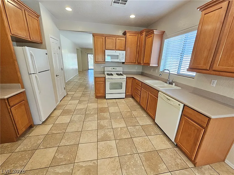 5958 Saddle Horse Ave — Photo 6