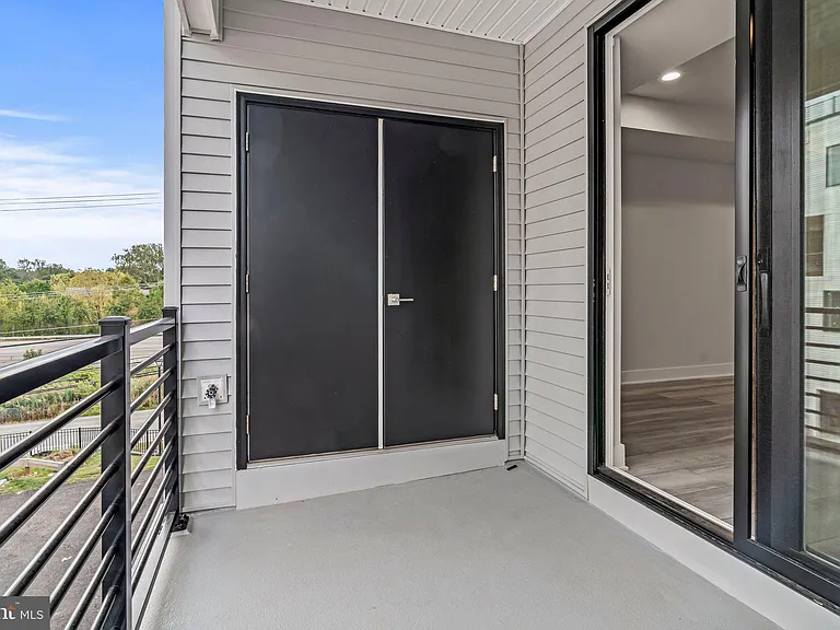 701 Brewster Aly #65 — Photo 29
