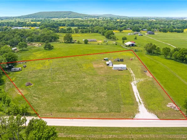 11149 Summers Rd, Summers, AR 72769