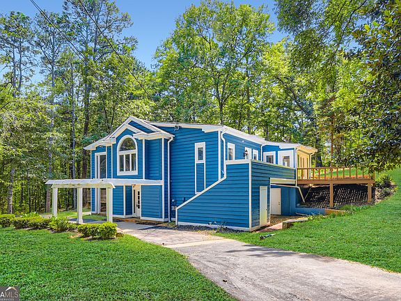 3rd image of 545 N Pine Hill Rd