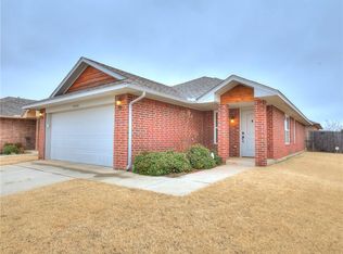 19900 Vivace Ct, Edmond, OK 73012