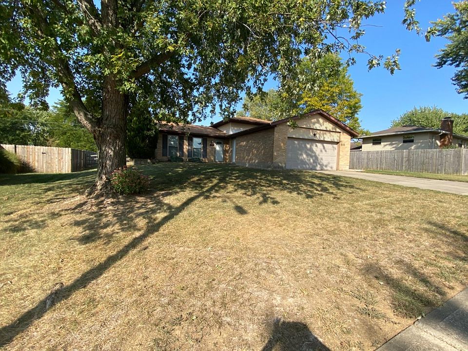 1st image of 2490 E Highwood Dr