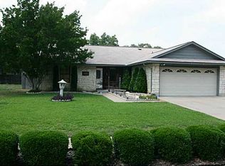 2806 S Walker Dr, Leander, TX 78641