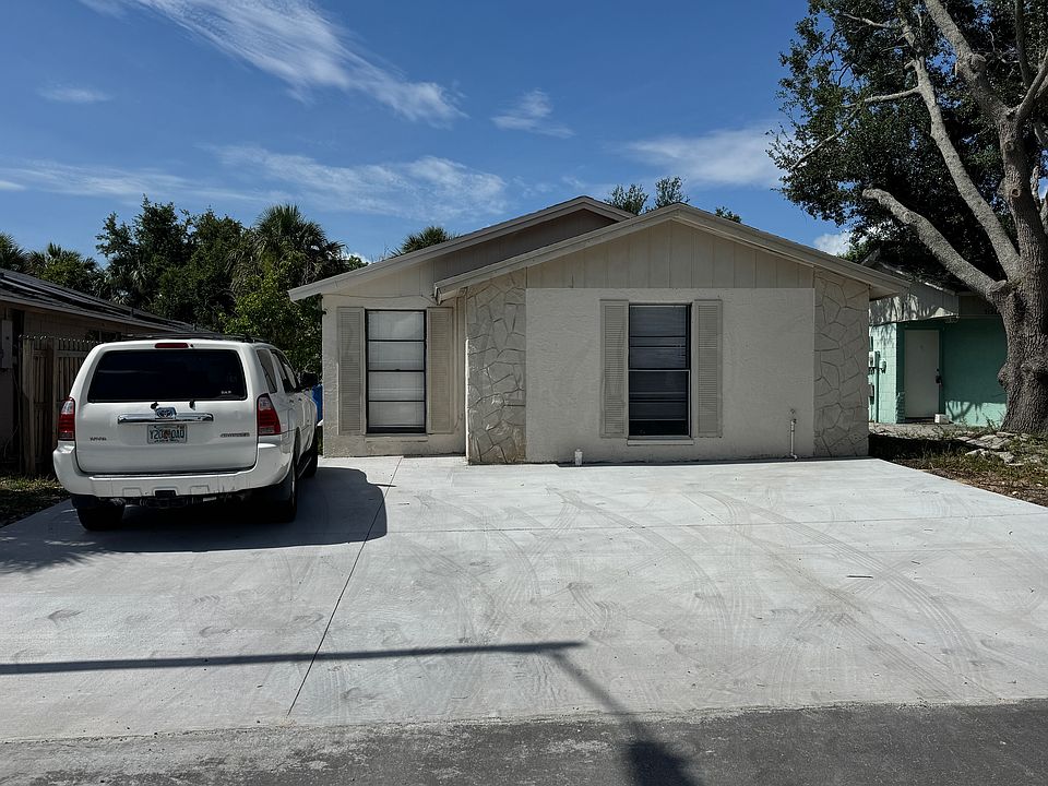 1st image of 9124 Sandcroft Ct