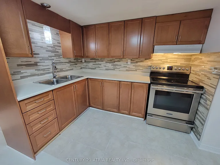 339 Taylor Mills Dr N #BASEMENT — Photo 6