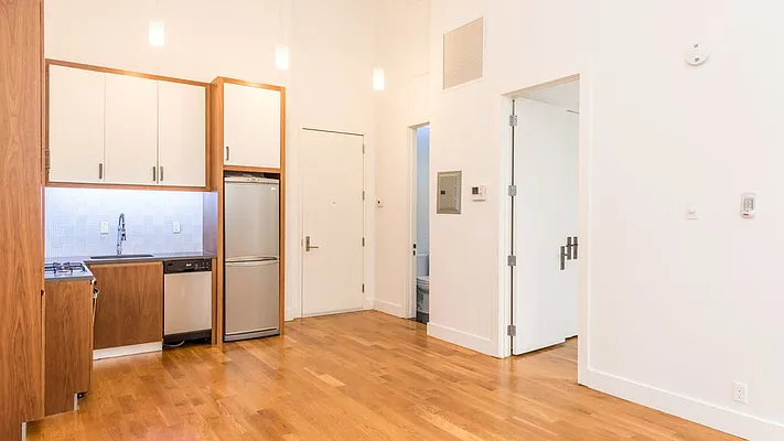 Rented by Nooklyn NYC LLC | media 35