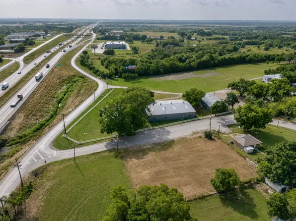 537 Long Creek Rd, Sunnyvale, TX 75182