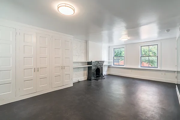 Rented by Compass | media 10