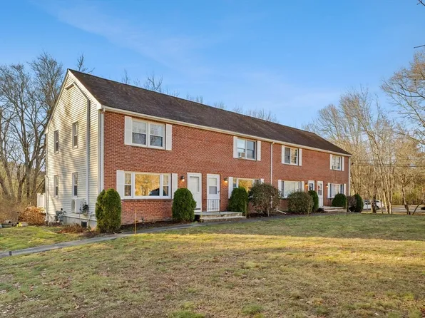 25 Willow Ridge Dr, Bridgewater, MA 02324