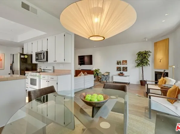 13331 Moorpark St APT 222, Sherman Oaks, CA 91423